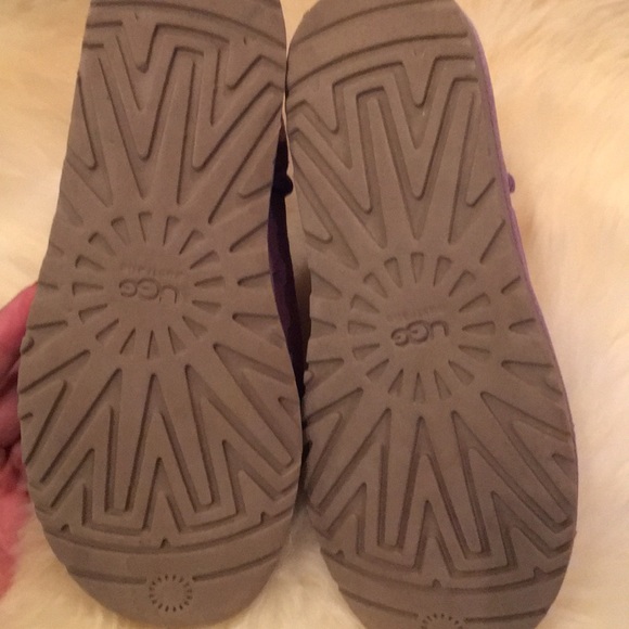 Uggs - Picture 3 of 6